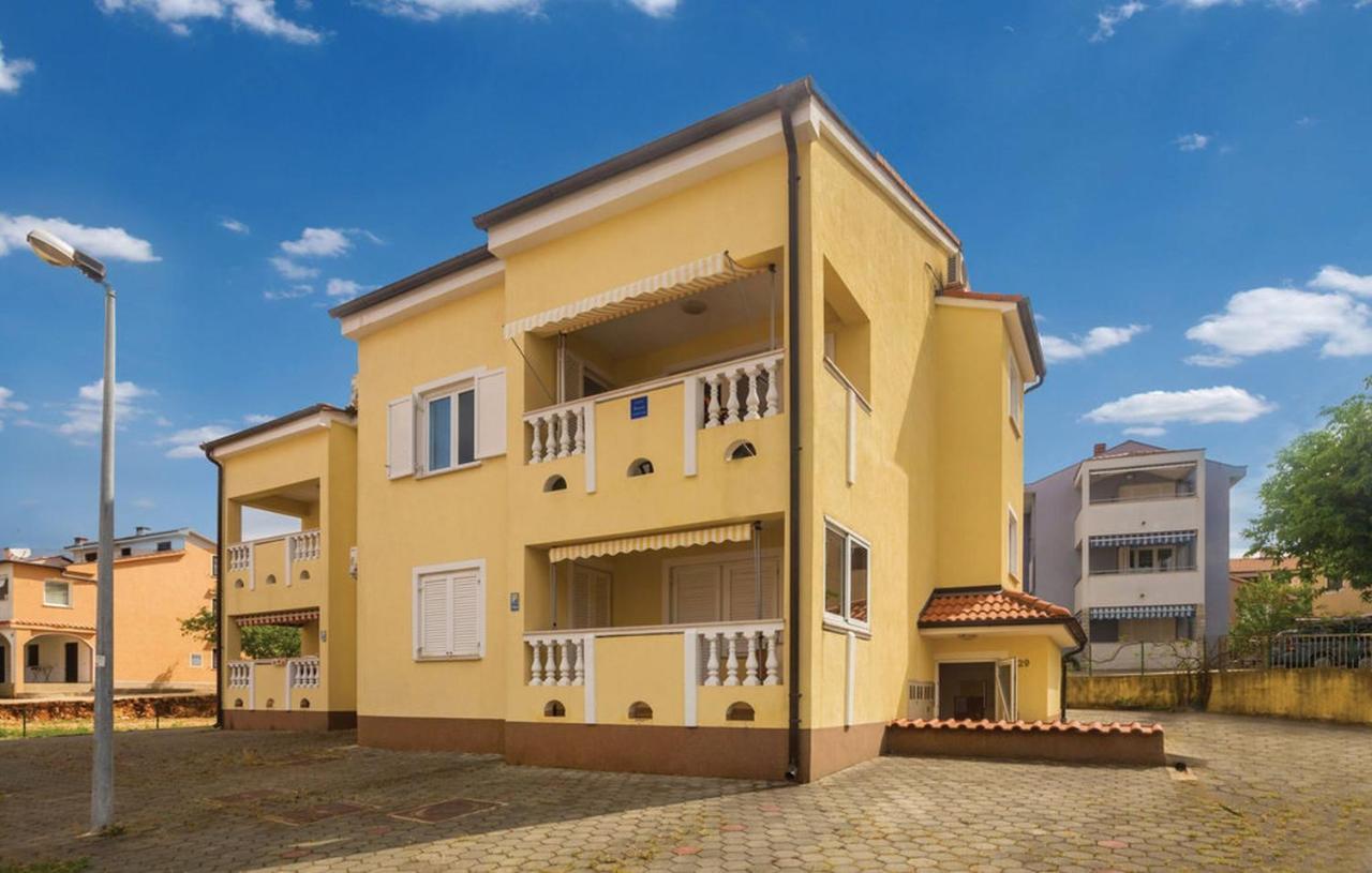 Apartment Sole Malinska Buitenkant foto